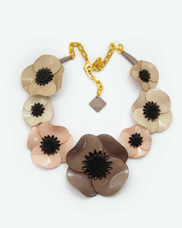 Anémone Seven Flowers Necklace