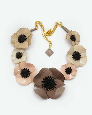 Anémone Seven Flowers Necklace