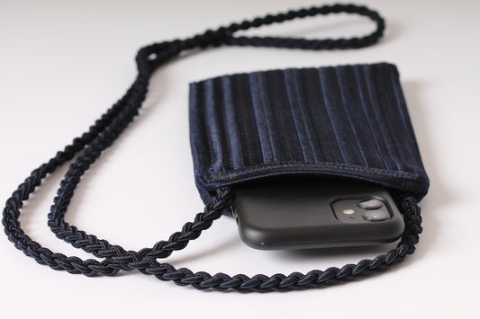 Passementerie Phone pouch