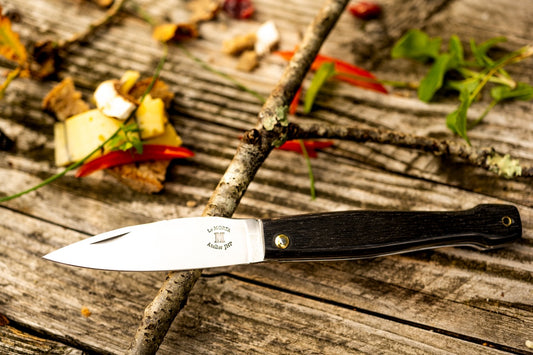 Solid Morta knife